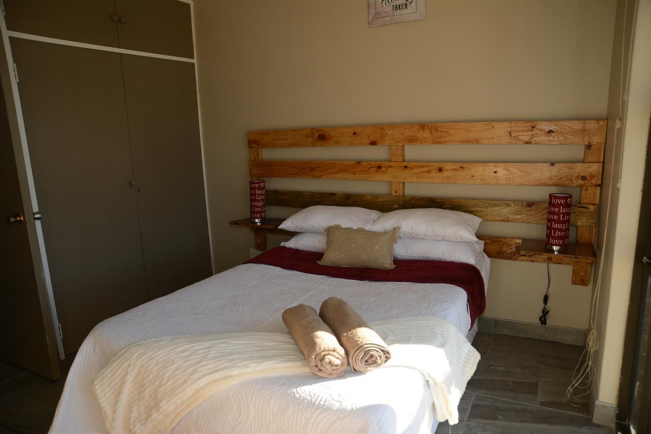 Skylight Lodge Harrismith Bagian luar foto