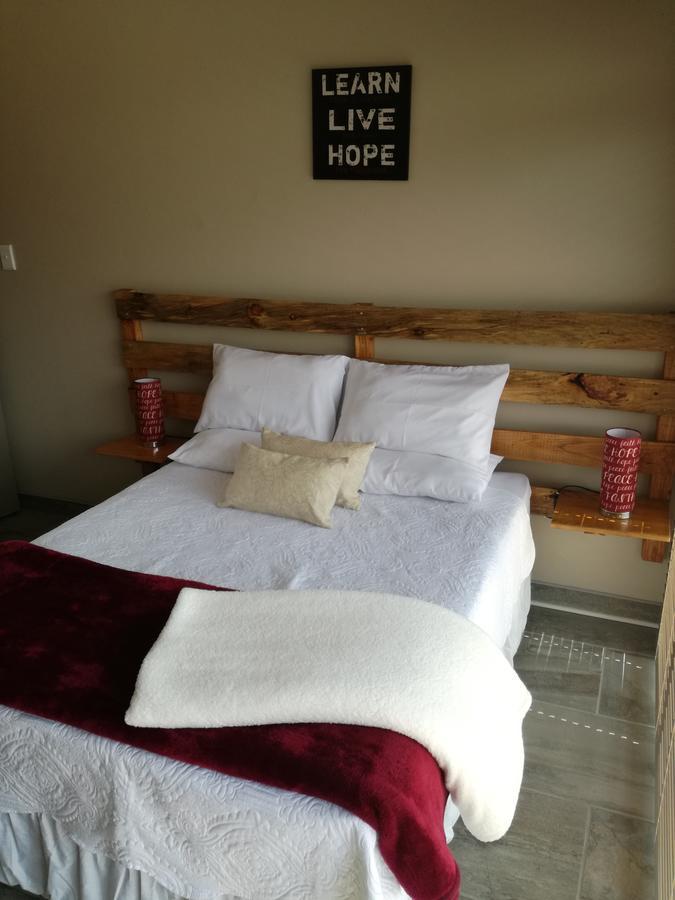 Skylight Lodge Harrismith Bagian luar foto