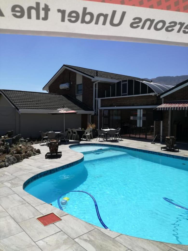 Skylight Lodge Harrismith Bagian luar foto